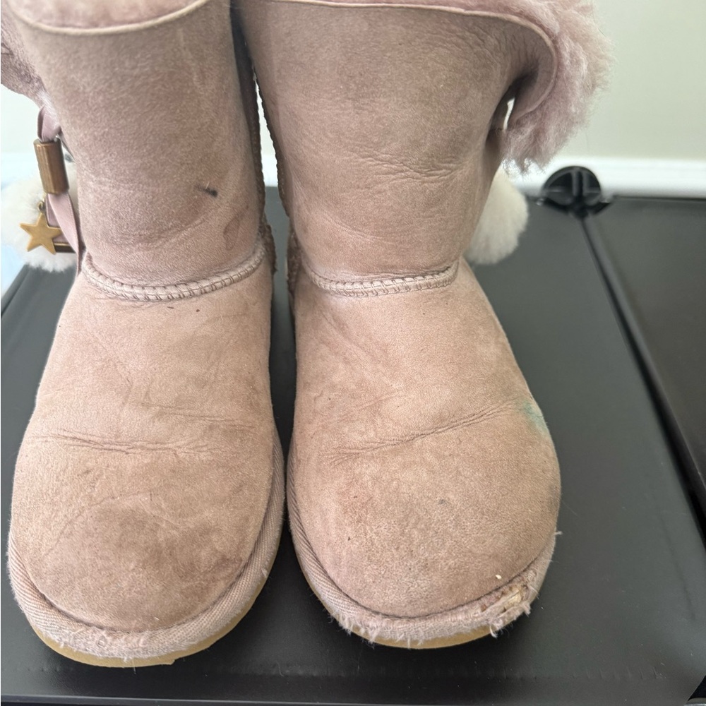 UGG Irina Star Boots in Soft Pink